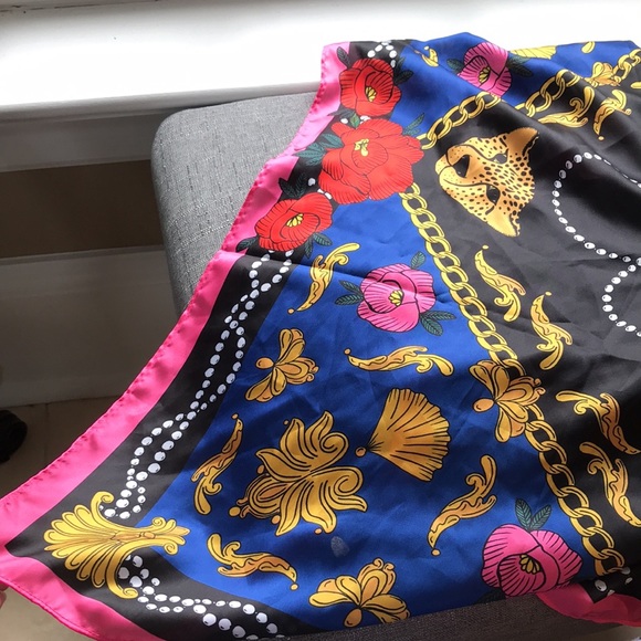 Scarf - Picture 2 of 3